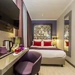 Otel Leonardo Ramblas Barselona