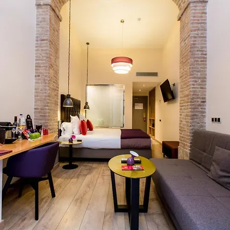Leonardo Ramblas Hotel