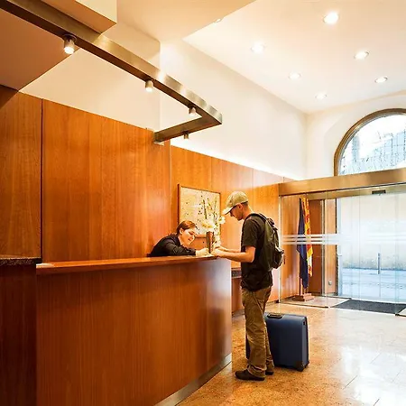 Leonardo Ramblas Hotel
