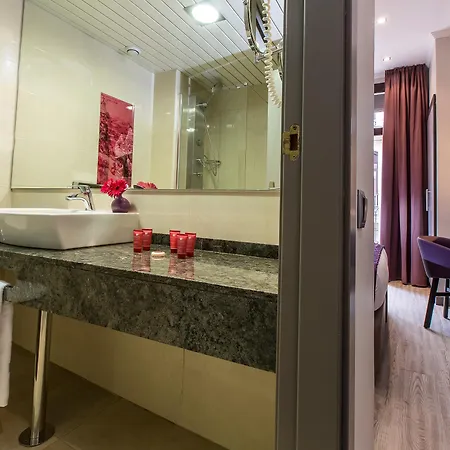 מלון Leonardo Ramblas