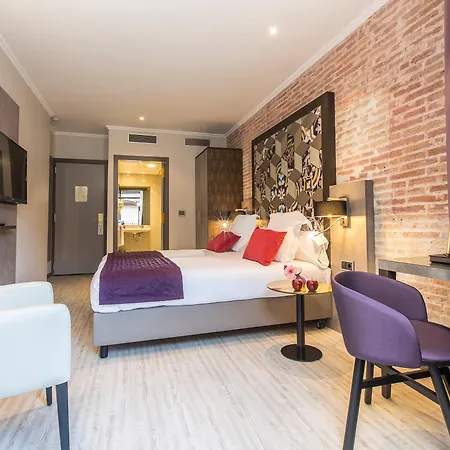 Otel Leonardo Ramblas Barselona
