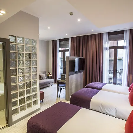 מלון Leonardo Ramblas ברצלונה