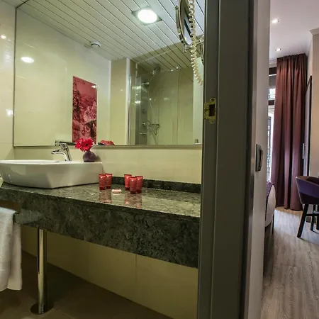 Hotel Leonardo Ramblas Barcellona