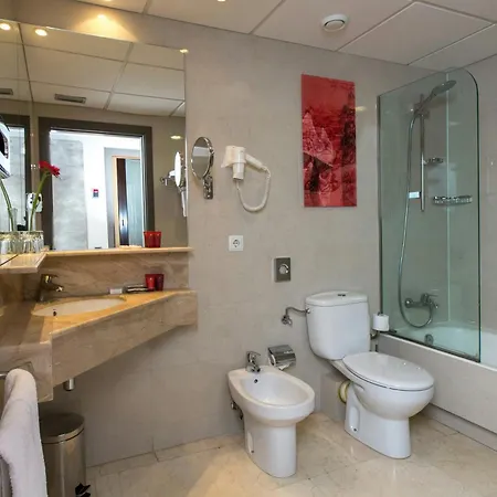 Leonardo Ramblas Hotel