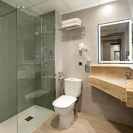 Leonardo Ramblas 3* Barcelona