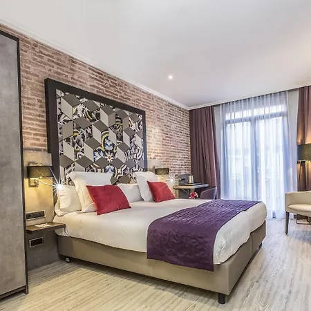 Otel Leonardo Ramblas