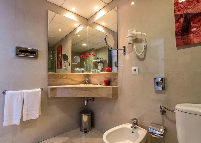 Leonardo Ramblas 3* Barcelona