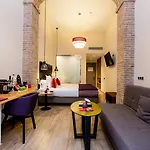 Hotel Leonardo Ramblas 3*