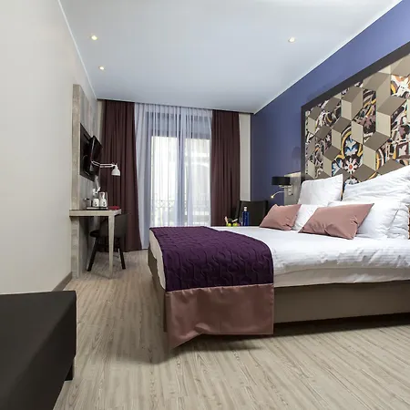 Hotel Leonardo Ramblas 3*