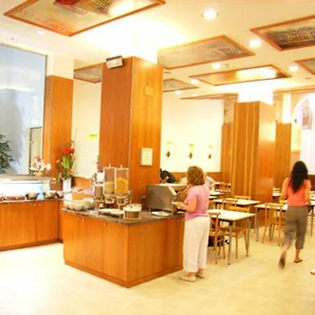 Leonardo Ramblas Hotel 3*