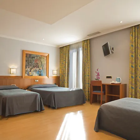 Leonardo Ramblas Hotel